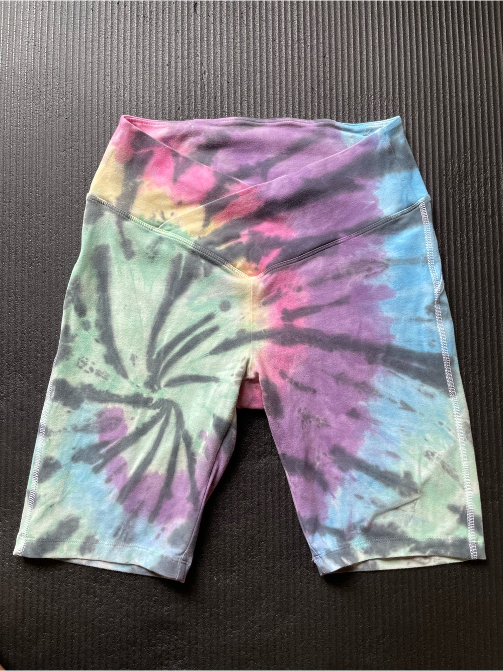 Victoria's Secret PINK tie-dye crossover V-waist bike shorts cotton pocket M